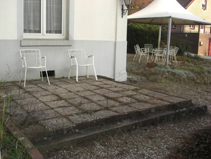 terras rechts van de serre