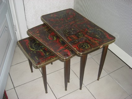 set bijzettafeltjes