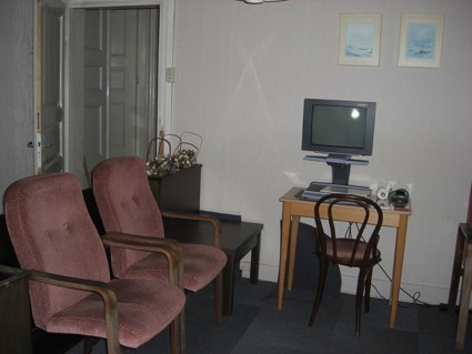 tv-kamer hotel (achter buffet)