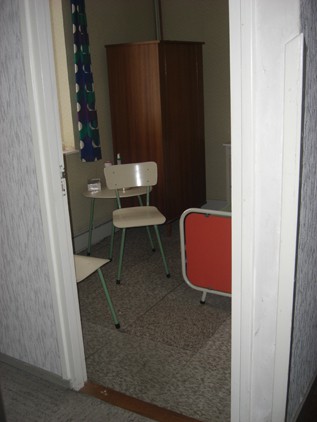 enige één-persoonskamer, kamer 4 (bed en zitje verkocht)