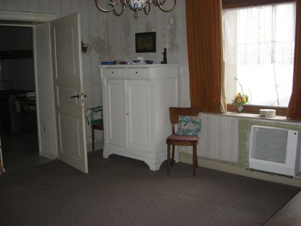 privé-woonkamer hotel (witte kast verkocht)