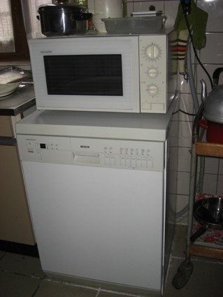 Bosch afwasmachine en magnetron (verkocht)